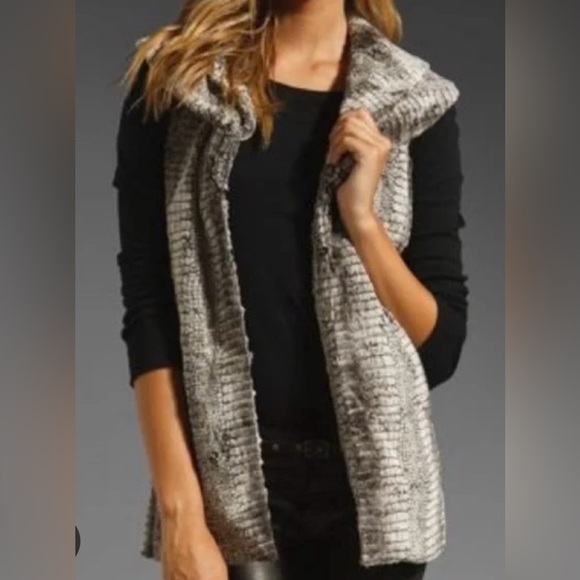 Alice + Olivia Sweaters - Alice + Olivia Gray Kelsi Vest